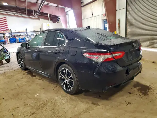 4T1B11HK6JU602120 2018 TOYOTA CAMRY - Image 2