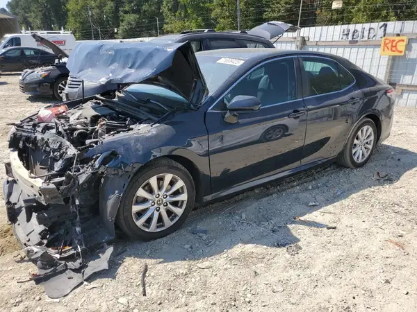 4T1B11HK6JU602473 2018 TOYOTA CAMRY - Image 1