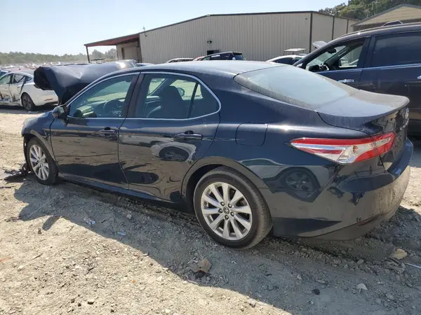 4T1B11HK6JU602473 2018 TOYOTA CAMRY - Image 2