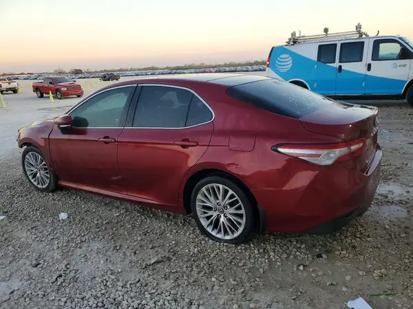 4T1B11HK6JU603655 2018 TOYOTA CAMRY - Image 2