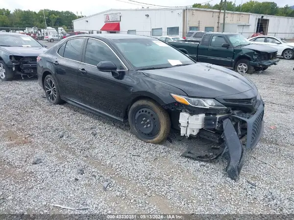4T1B11HK6JU604448 2018 TOYOTA CAMRY - Image 1