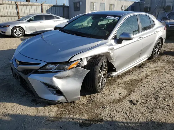 4T1B11HK6JU604580 2018 TOYOTA CAMRY - Image 1