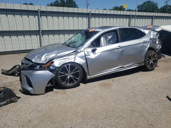 4T1B11HK6JU606216 2018 TOYOTA CAMRY - Image 1