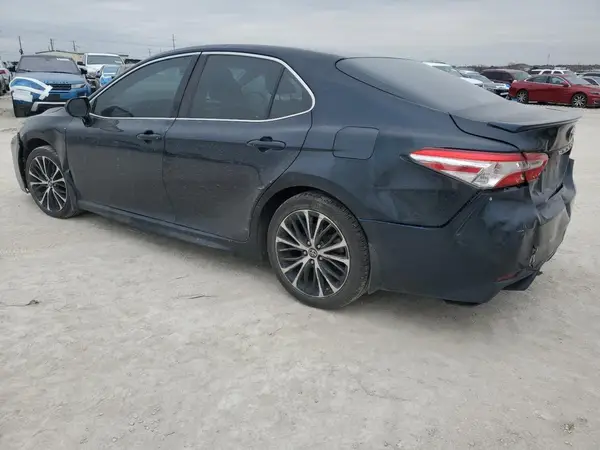 4T1B11HK6JU614476 2018 TOYOTA CAMRY - Image 2