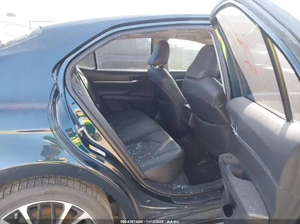 4T1B11HK6JU615255 2018 TOYOTA CAMRY - Image 8