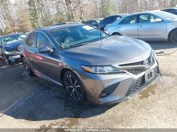 4T1B11HK6JU618320 2018 TOYOTA CAMRY - Image 1