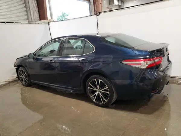 4T1B11HK6JU619239 2018 TOYOTA CAMRY - Image 2