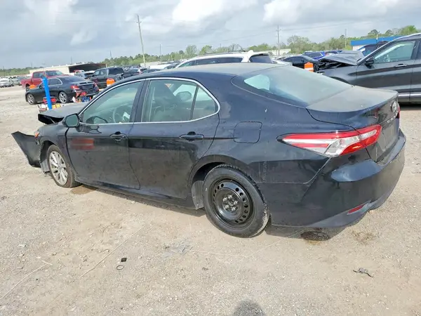 4T1B11HK6JU619368 2018 TOYOTA CAMRY - Image 2