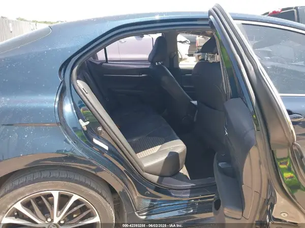 4T1B11HK6JU620990 2018 TOYOTA CAMRY - Image 8