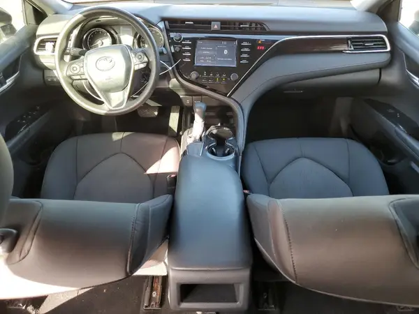 4T1B11HK6JU622299 2018 TOYOTA CAMRY - Image 8