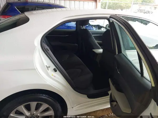 4T1B11HK6JU623100 2018 TOYOTA CAMRY - Image 8