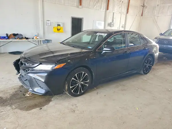 4T1B11HK6JU624036 2018 TOYOTA CAMRY - Image 1