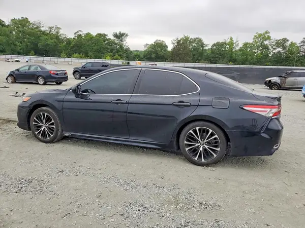 4T1B11HK6JU625512 2018 TOYOTA CAMRY - Image 2