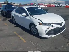 4T1B11HK6JU627647 2018 TOYOTA CAMRY