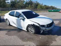 4T1B11HK6JU627924 2018 TOYOTA CAMRY