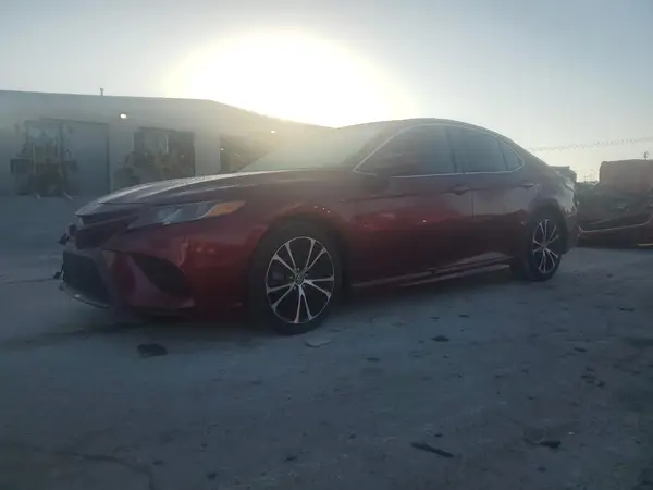 4T1B11HK6JU627941 2018 TOYOTA CAMRY - Image 1
