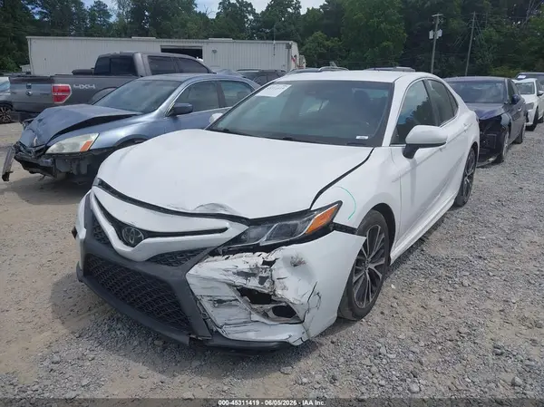 4T1B11HK6JU629219 2018 TOYOTA CAMRY - Image 2