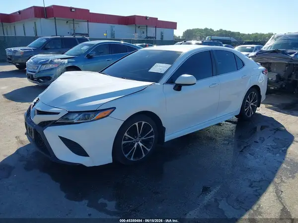 4T1B11HK6JU630354 2018 TOYOTA CAMRY - Image 2