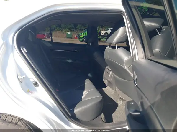 4T1B11HK6JU630354 2018 TOYOTA CAMRY - Image 8