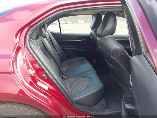 4T1B11HK6JU630581 2018 TOYOTA CAMRY - Image 8