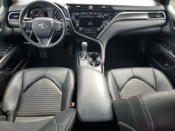 4T1B11HK6JU631665 2018 TOYOTA CAMRY - Image 8
