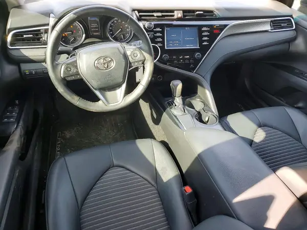 4T1B11HK6JU632301 2018 TOYOTA CAMRY - Image 8