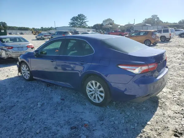4T1B11HK6JU632525 2018 TOYOTA CAMRY - Image 2