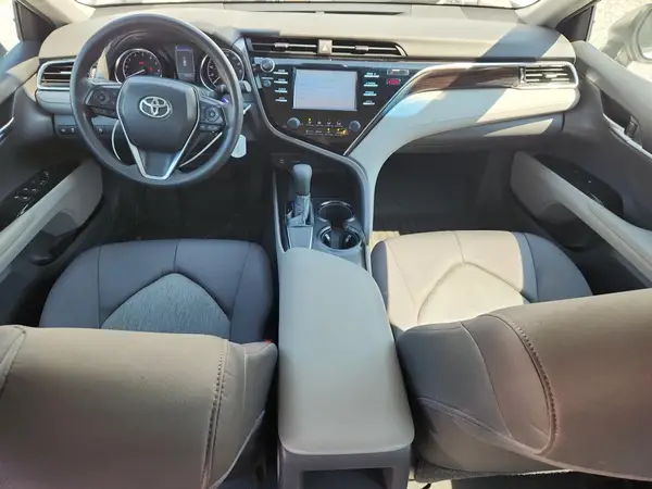 4T1B11HK6JU632881 2018 TOYOTA CAMRY - Image 8