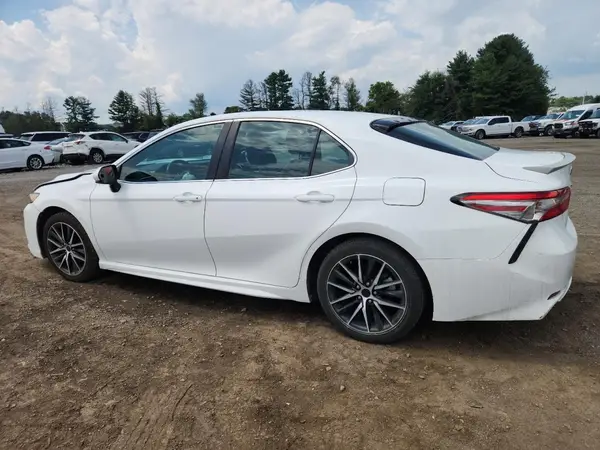 4T1B11HK6JU639569 2018 TOYOTA CAMRY - Image 2