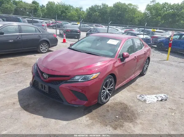 4T1B11HK6JU642617 2018 TOYOTA CAMRY - Image 2