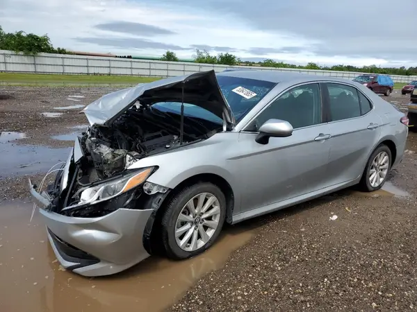 4T1B11HK6JU643248 2018 TOYOTA CAMRY - Image 1