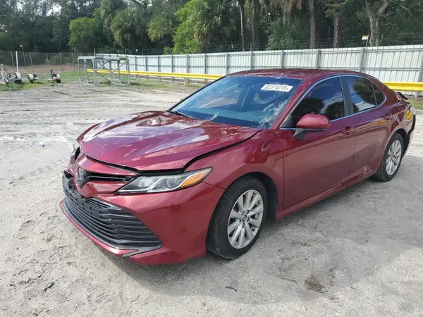 4T1B11HK6JU644030 2018 TOYOTA CAMRY - Image 1