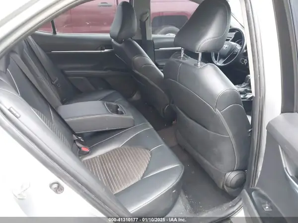 4T1B11HK6JU644304 2018 TOYOTA CAMRY - Image 8