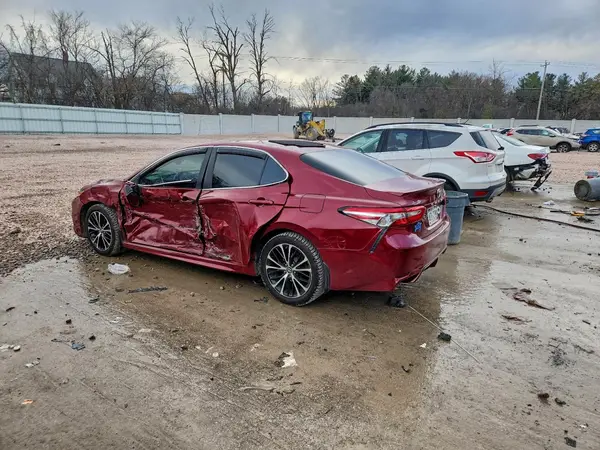 4T1B11HK6JU645680 2018 TOYOTA CAMRY - Image 2
