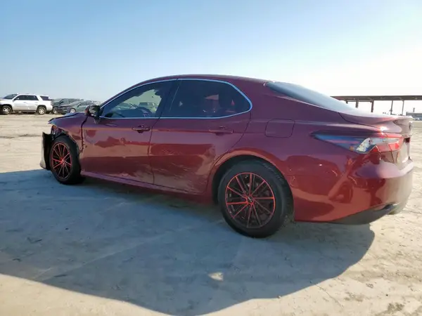 4T1B11HK6JU647929 2018 TOYOTA CAMRY - Image 2