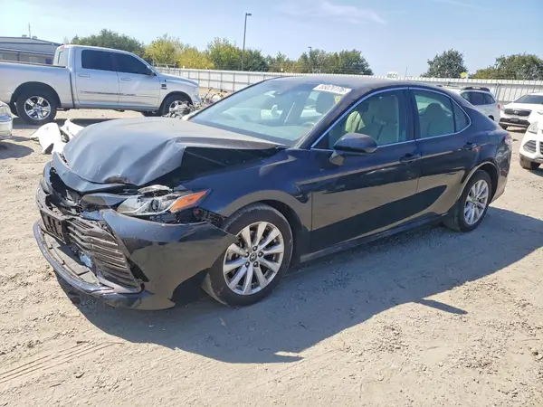 4T1B11HK6JU649793 2018 TOYOTA CAMRY - Image 1