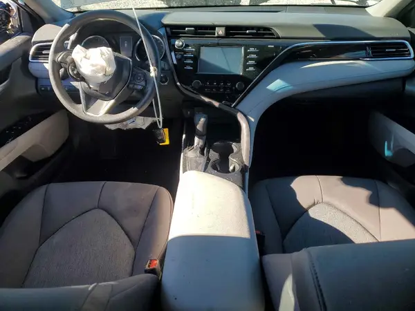 4T1B11HK6JU650684 2018 TOYOTA CAMRY - Image 8