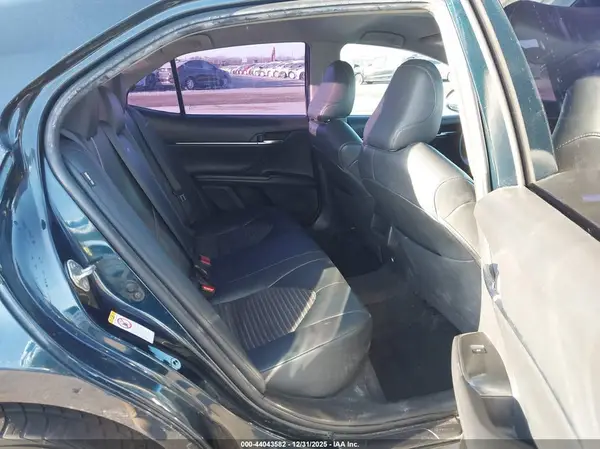 4T1B11HK6JU652287 2018 TOYOTA CAMRY - Image 8