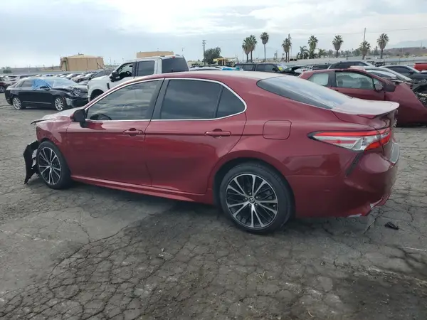 4T1B11HK6JU653732 2018 TOYOTA CAMRY - Image 2
