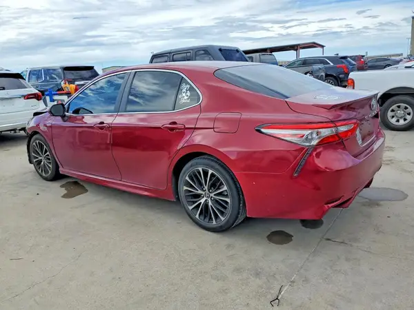 4T1B11HK6JU653844 2018 TOYOTA CAMRY - Image 2