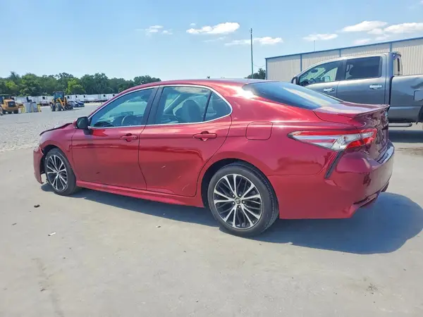 4T1B11HK6JU653908 2018 TOYOTA CAMRY - Image 2