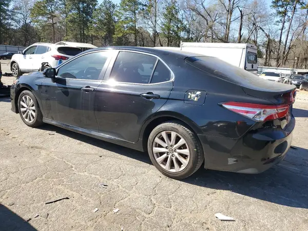 4T1B11HK6JU654332 2018 TOYOTA CAMRY - Image 2