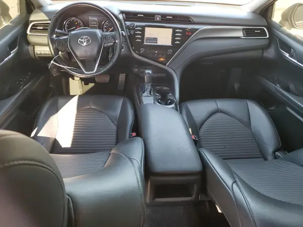 4T1B11HK6JU655318 2018 TOYOTA CAMRY - Image 8