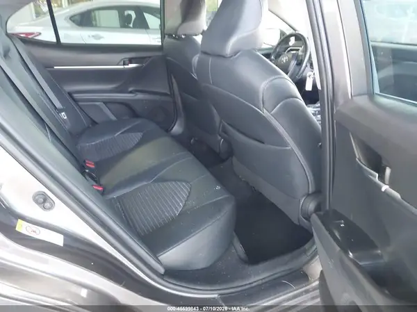 4T1B11HK6JU658025 2018 TOYOTA CAMRY - Image 8