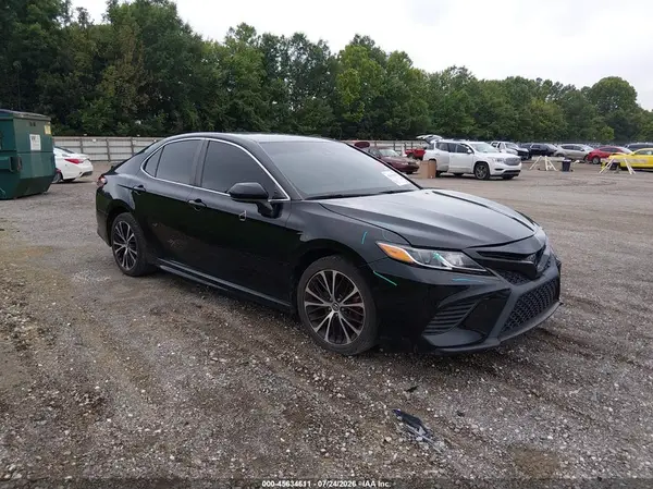 4T1B11HK6JU660289 2018 TOYOTA CAMRY - Image 1