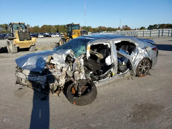 4T1B11HK6JU661250 2018 TOYOTA CAMRY - Image 1