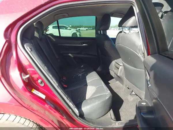 4T1B11HK6JU664603 2018 TOYOTA CAMRY - Image 8