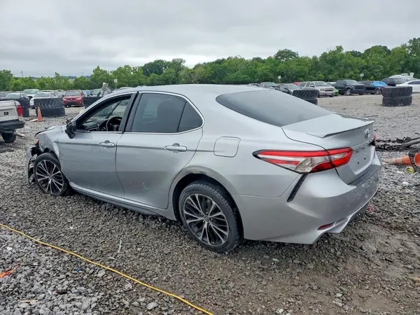 4T1B11HK6JU664648 2018 TOYOTA CAMRY - Image 2
