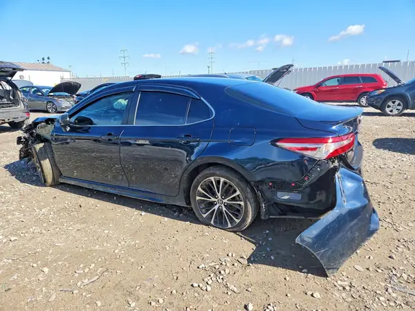 4T1B11HK6JU666738 2018 TOYOTA CAMRY - Image 2