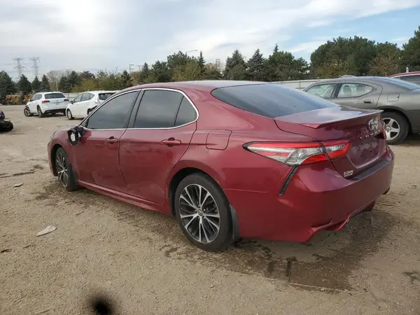 4T1B11HK6JU668196 2018 TOYOTA CAMRY - Image 2